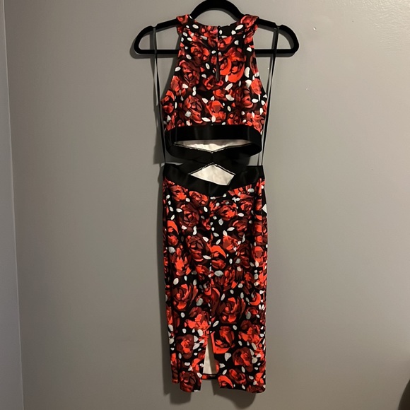 Red Floral Bebe Bodycon Dress with side& back cutout - Picture 2 of 6